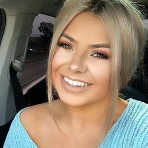 Meet your Posher, Marina